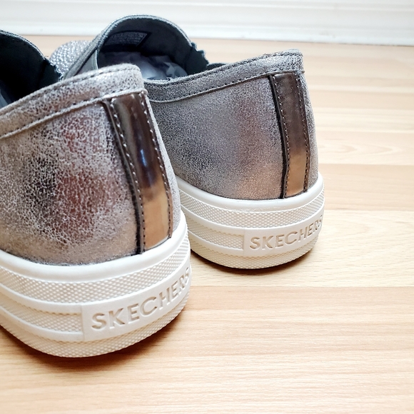 Skechers | Diamond Eyez Slip On Sneaker - Picture 6 of 15